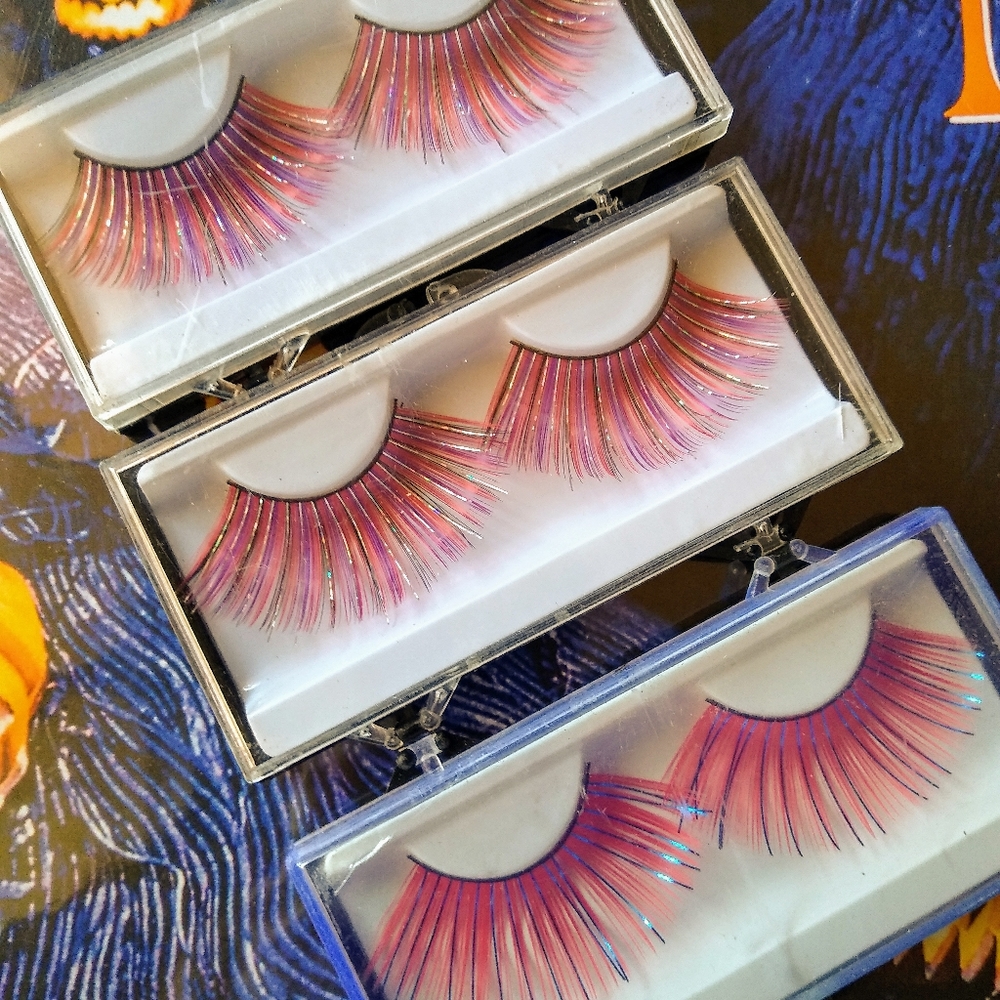 5/$13 NWOT Costume Lashes - Picture 4 of 6